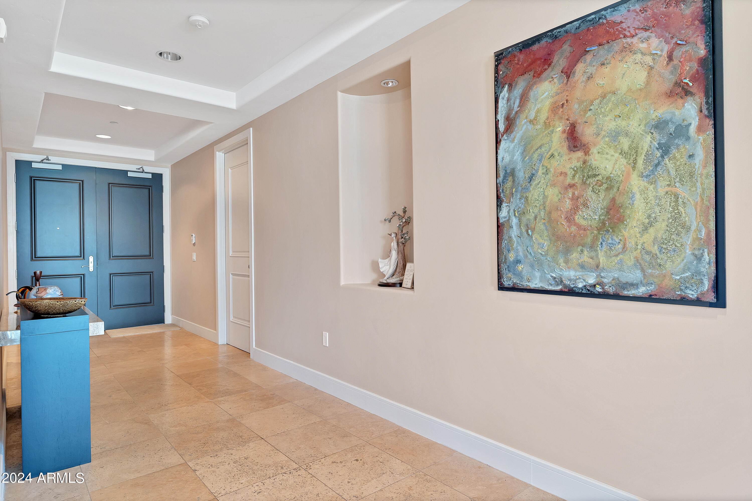 2211 East Camelback Road, Unit 702 Phoenix, AZ 85016 - Photo 9 of 44 Entry Way
