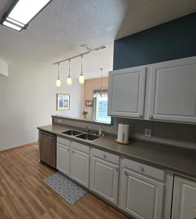 $267,000 | 6889 Folkestone Road, Unit 711, Apple Valley, MN 55124