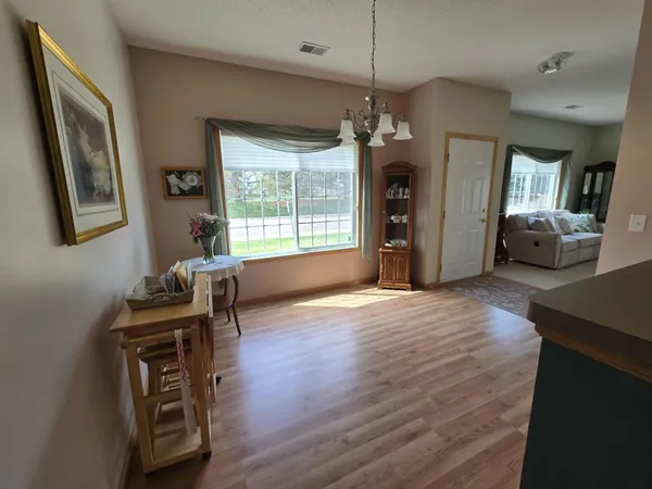 $267,000 | 6889 Folkestone Road, Unit 711, Apple Valley, MN 55124