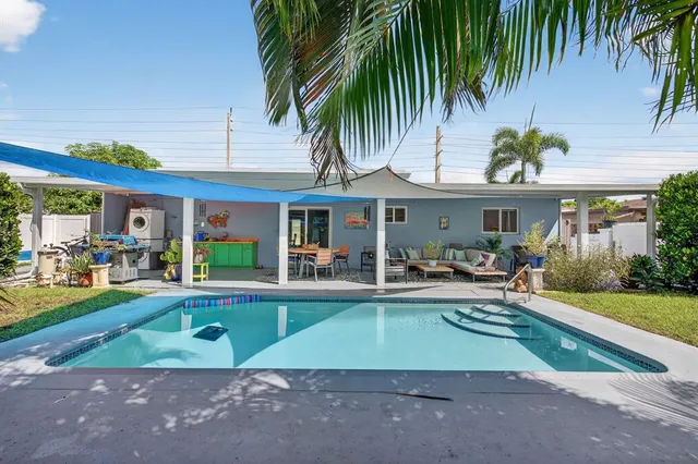 a house view with a outdoor space