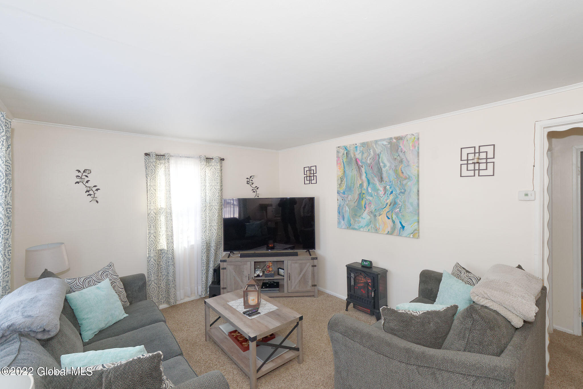 1000 Bruce Lane Rotterdam, NY 12303 - Photo 2 of 12 1 Livingroom 2