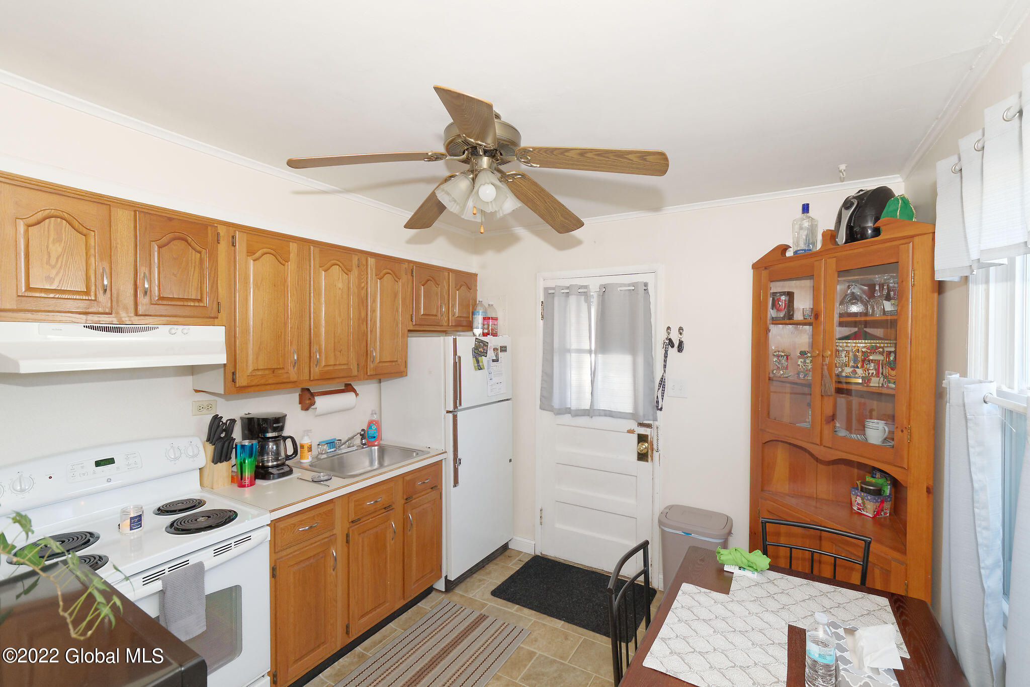 1000 Bruce Lane Rotterdam, NY 12303 - Photo 4 of 12 2 Kitchen 1