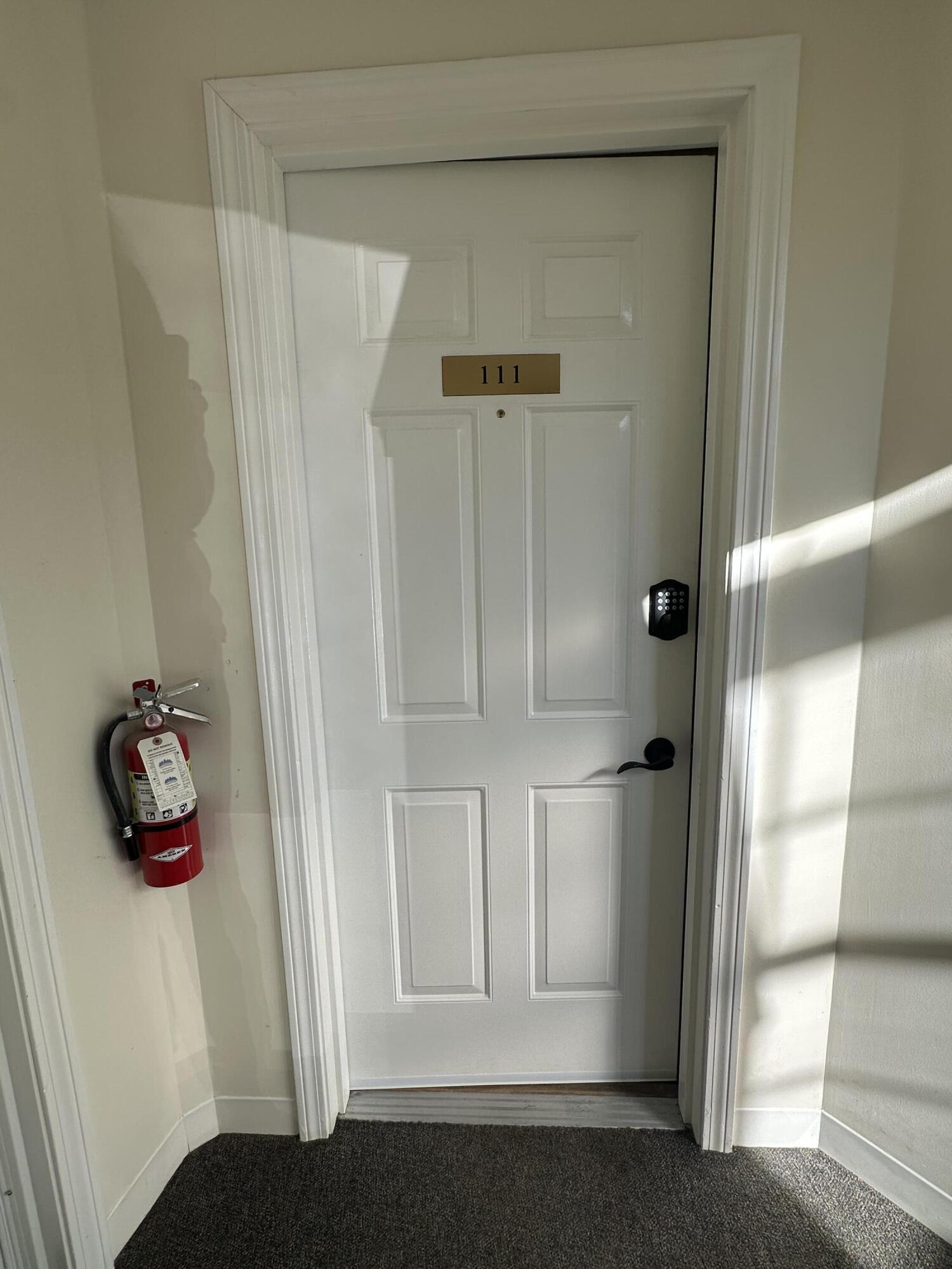 574 Main Street, Unit 111 Damariscotta, ME 04543 - Photo 15 of 18