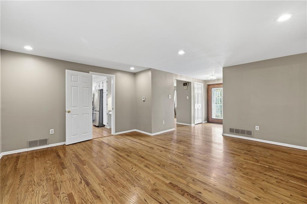 265 McIntyre Road Pittsburgh, PA 15237 - Photo 6 of 45