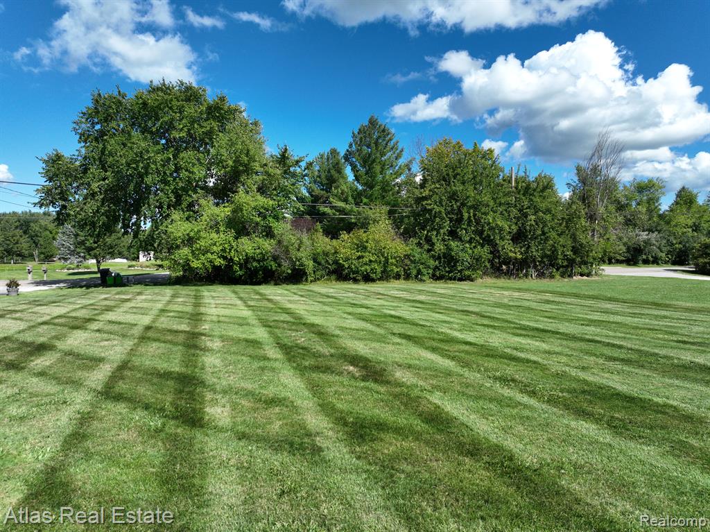 3333 North Henderson Road Davison, MI 48423 - Photo 3 of 72