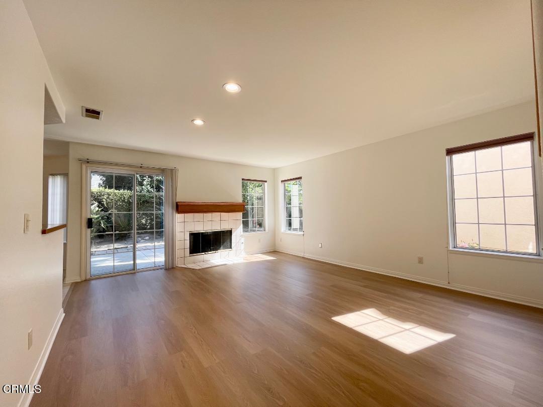 2186 Eastridge Loop Oxnard, CA 93036 - Photo 18 of 39 16