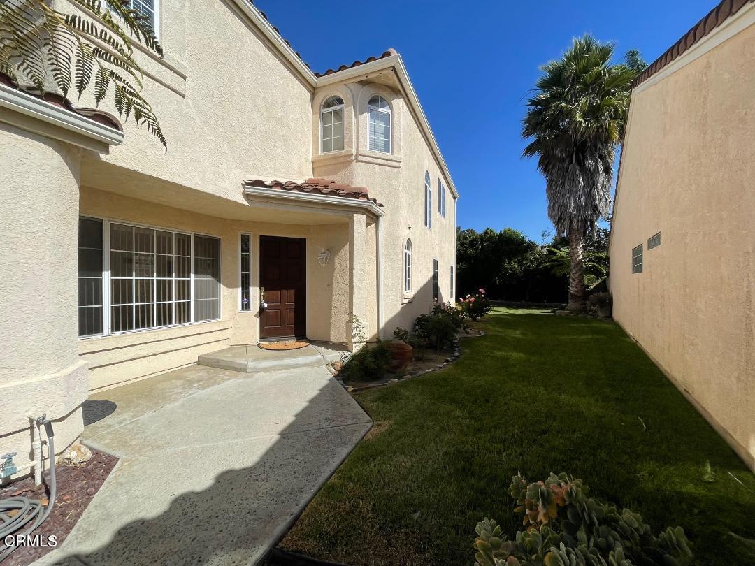 2186 Eastridge Loop Oxnard, CA 93036 - Photo 4 of 39 4