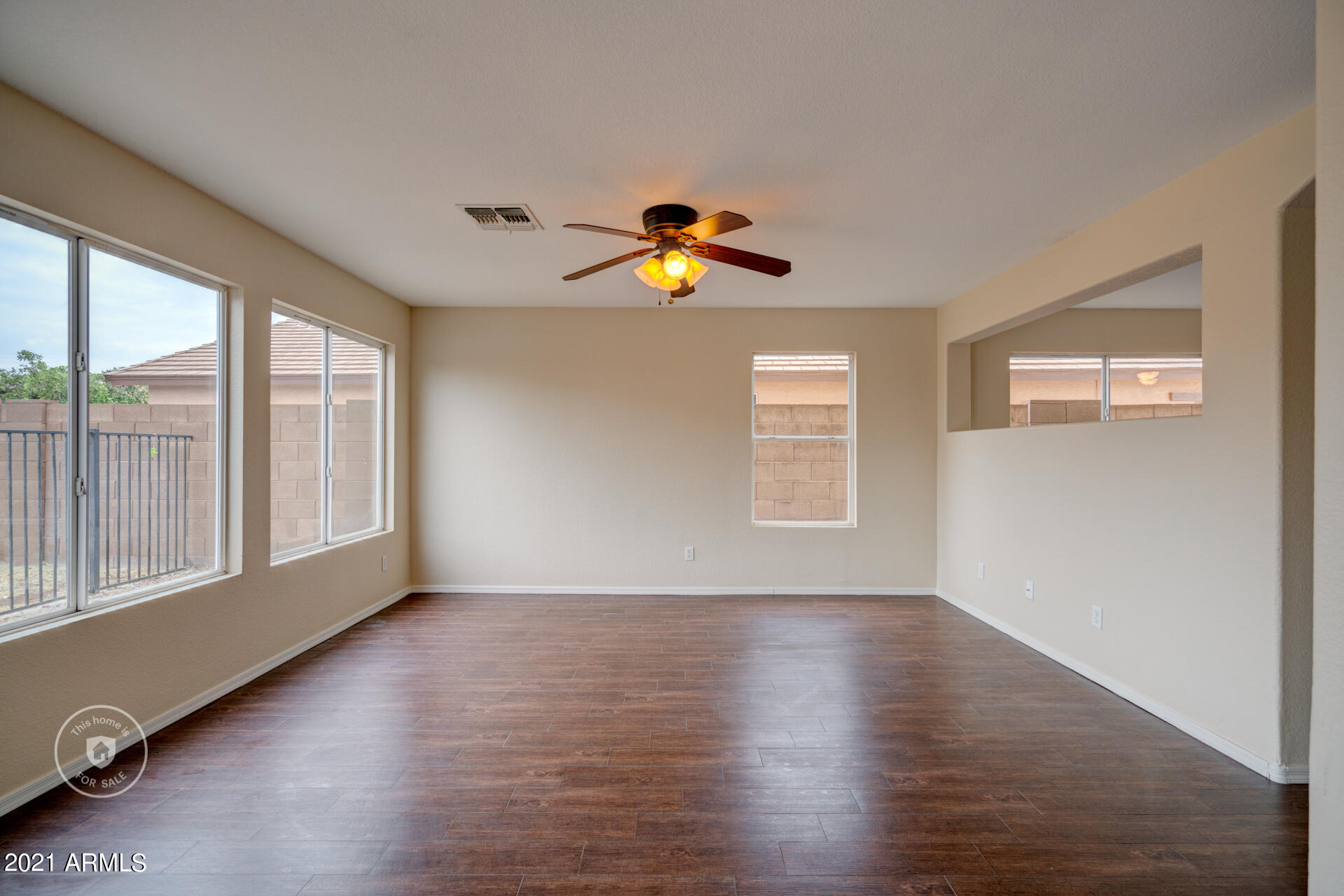 15340 West Hearn Road Surprise, AZ 85379 - Photo 5 of 23 listing_2