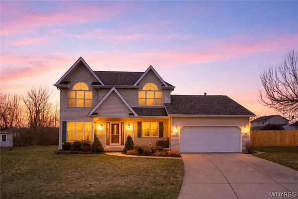 $425,000 | 4620 Thornwood Court, Hamburg, NY 14075