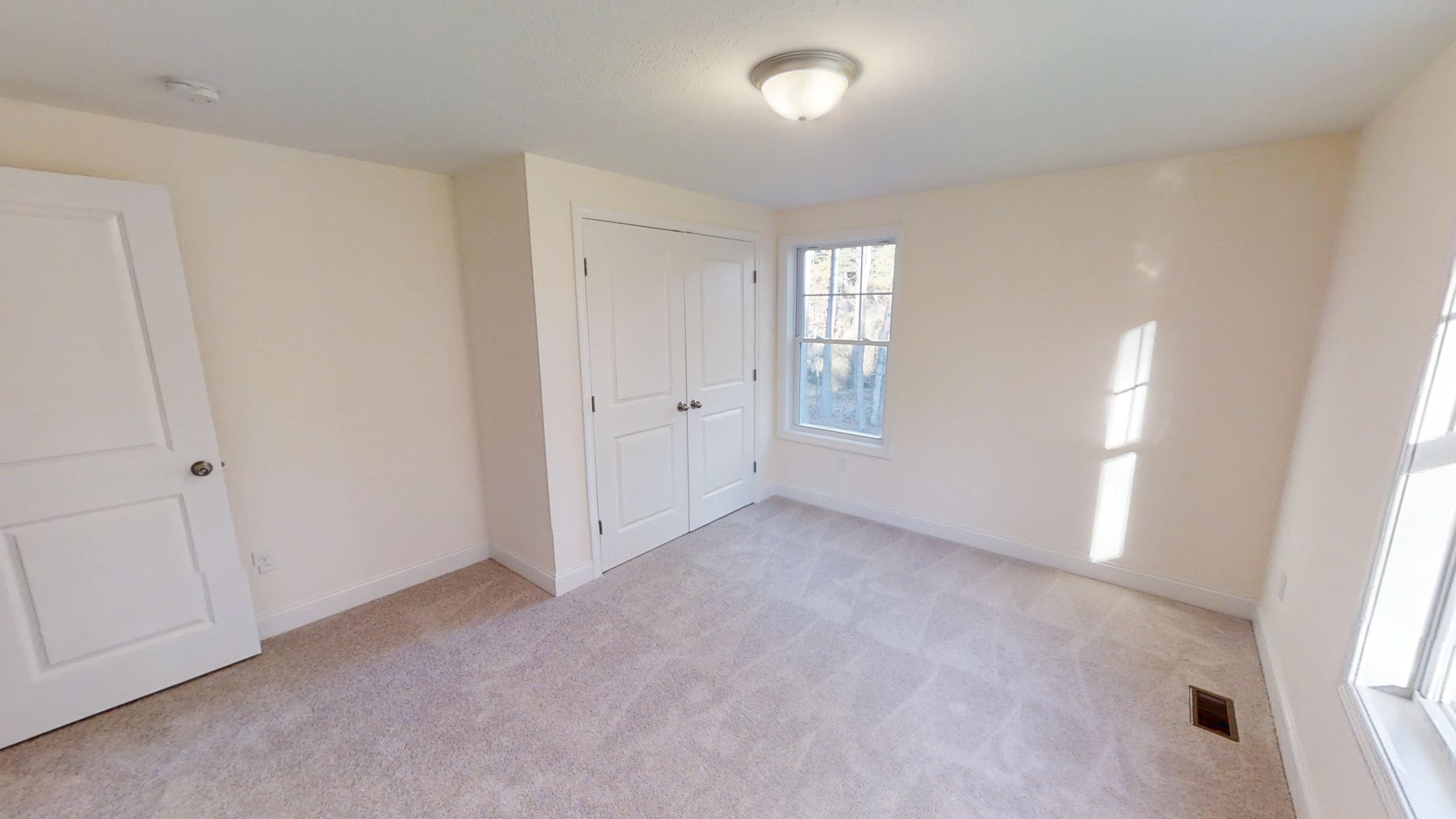 63 B Dutton Road Pelham, NH 03076 - Photo 4 of 16