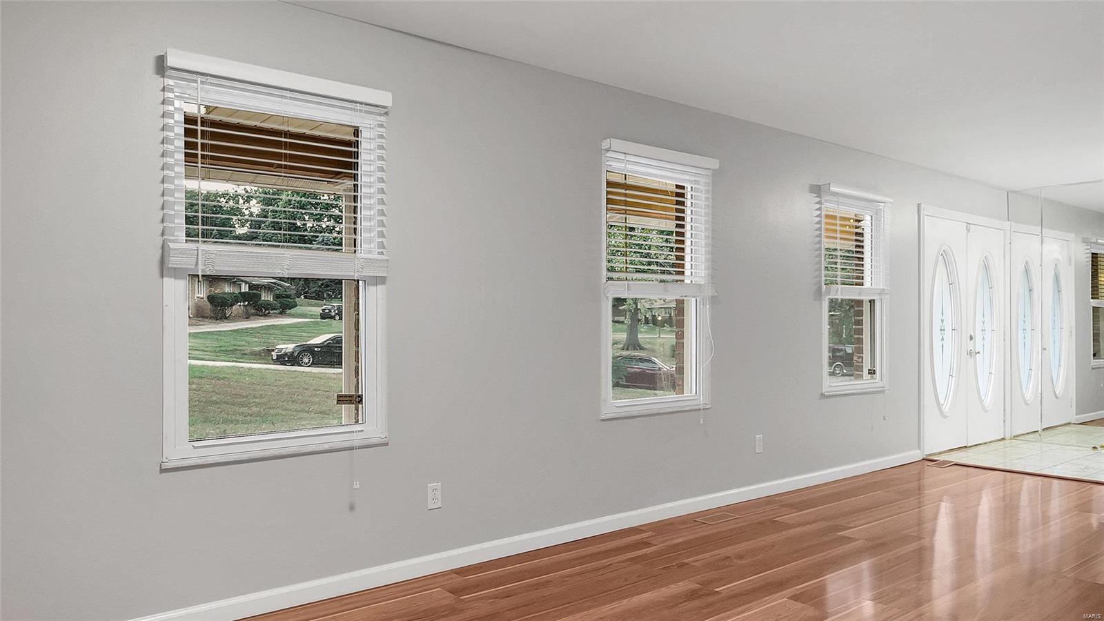 2311 Fair Acres Road St. Louis, MO 63136 - Photo 5 of 36