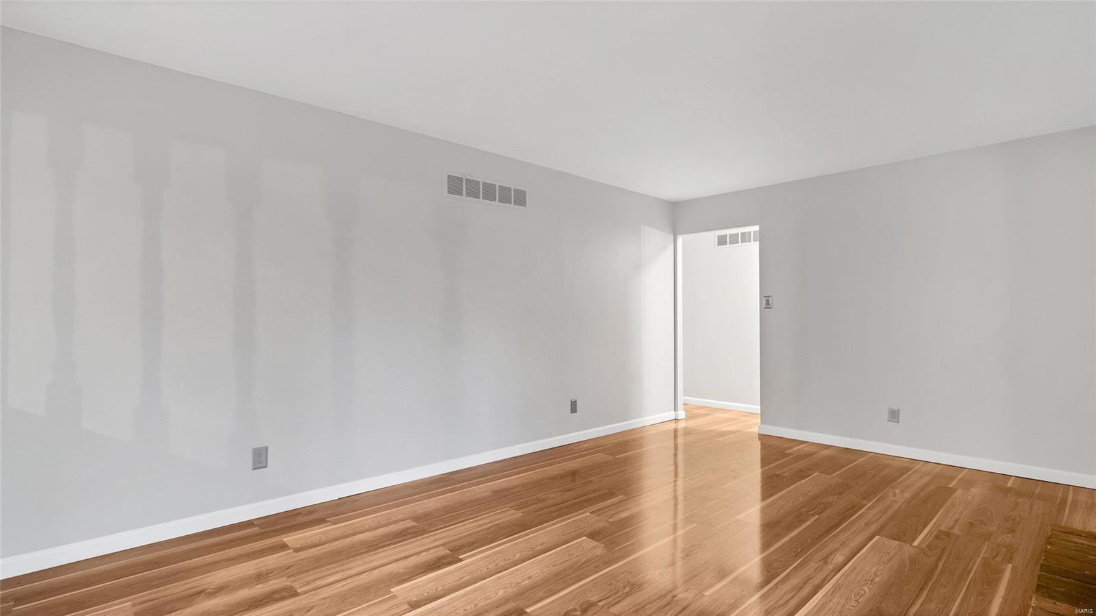 2311 Fair Acres Road St. Louis, MO 63136 - Photo 8 of 36