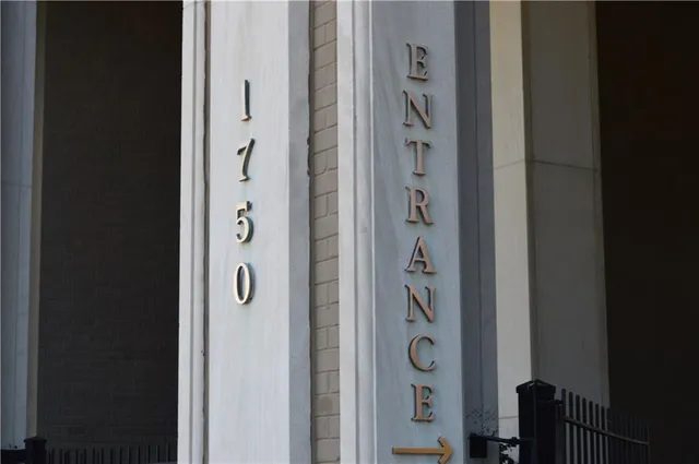 $2,300 | 1750 St Charles Avenue, Unit 511, New Orleans, LA 70130