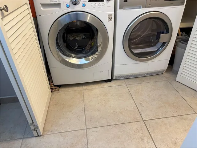 $2,300 | 1750 St Charles Avenue, Unit 511, New Orleans, LA 70130