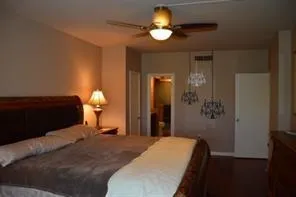 $2,300 | 1750 St Charles Avenue, Unit 511, New Orleans, LA 70130