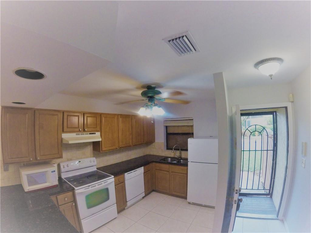695 Banks Road, Unit 695 Margate, FL 33063 - Photo 4 of 32 Photo 4
