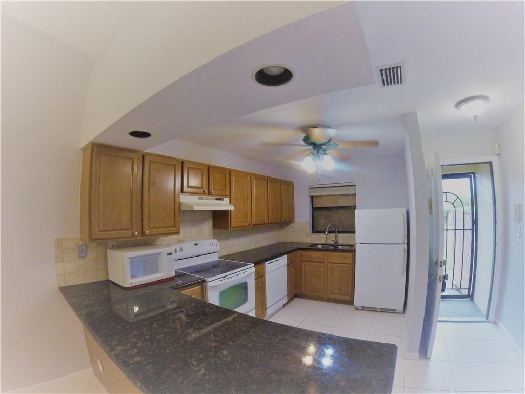 695 Banks Road, Unit 695 Margate, FL 33063 - Photo 5 of 32 Photo 5