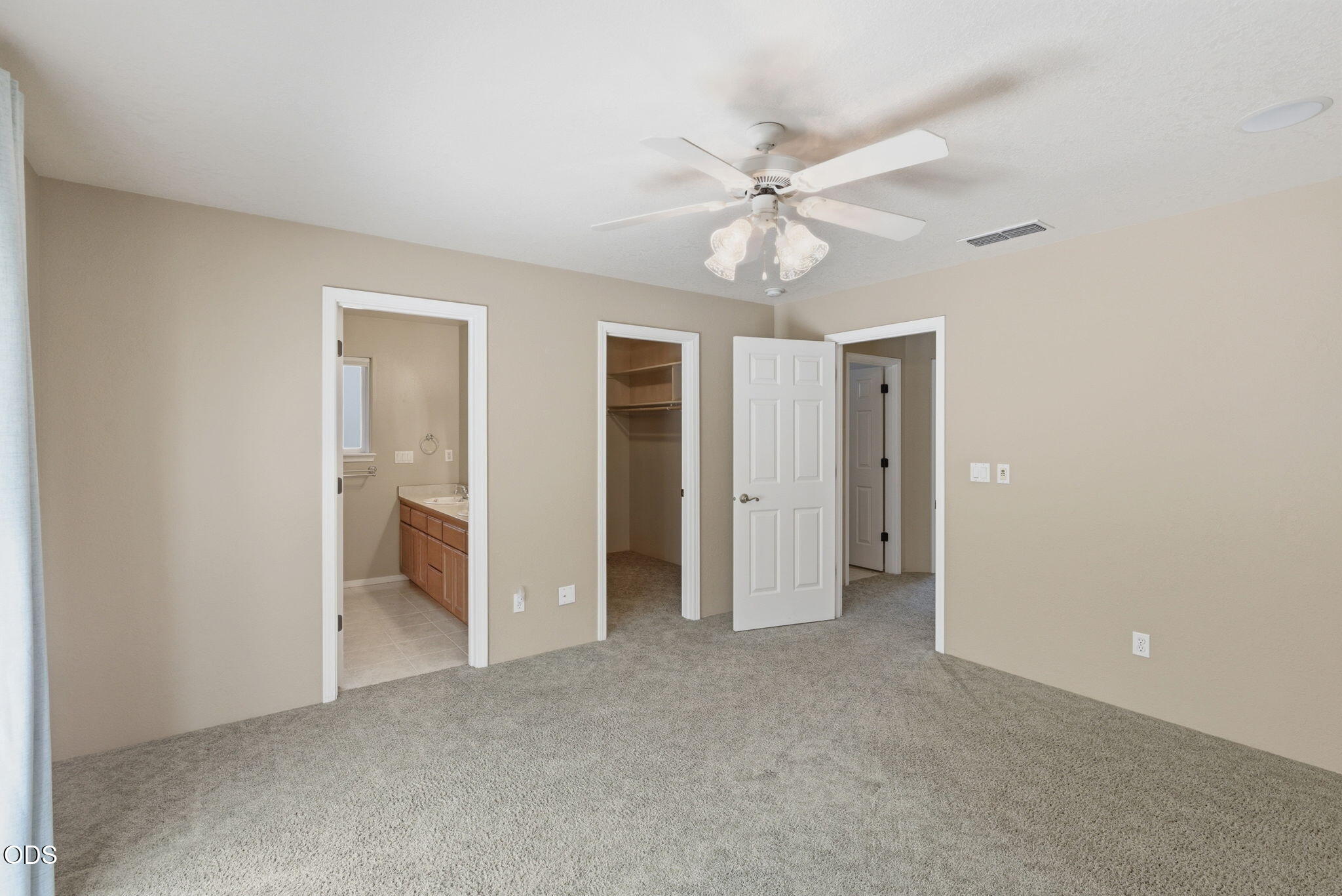 2738 Trinity Way Grants Pass, OR 97527 - Photo 17 of 42