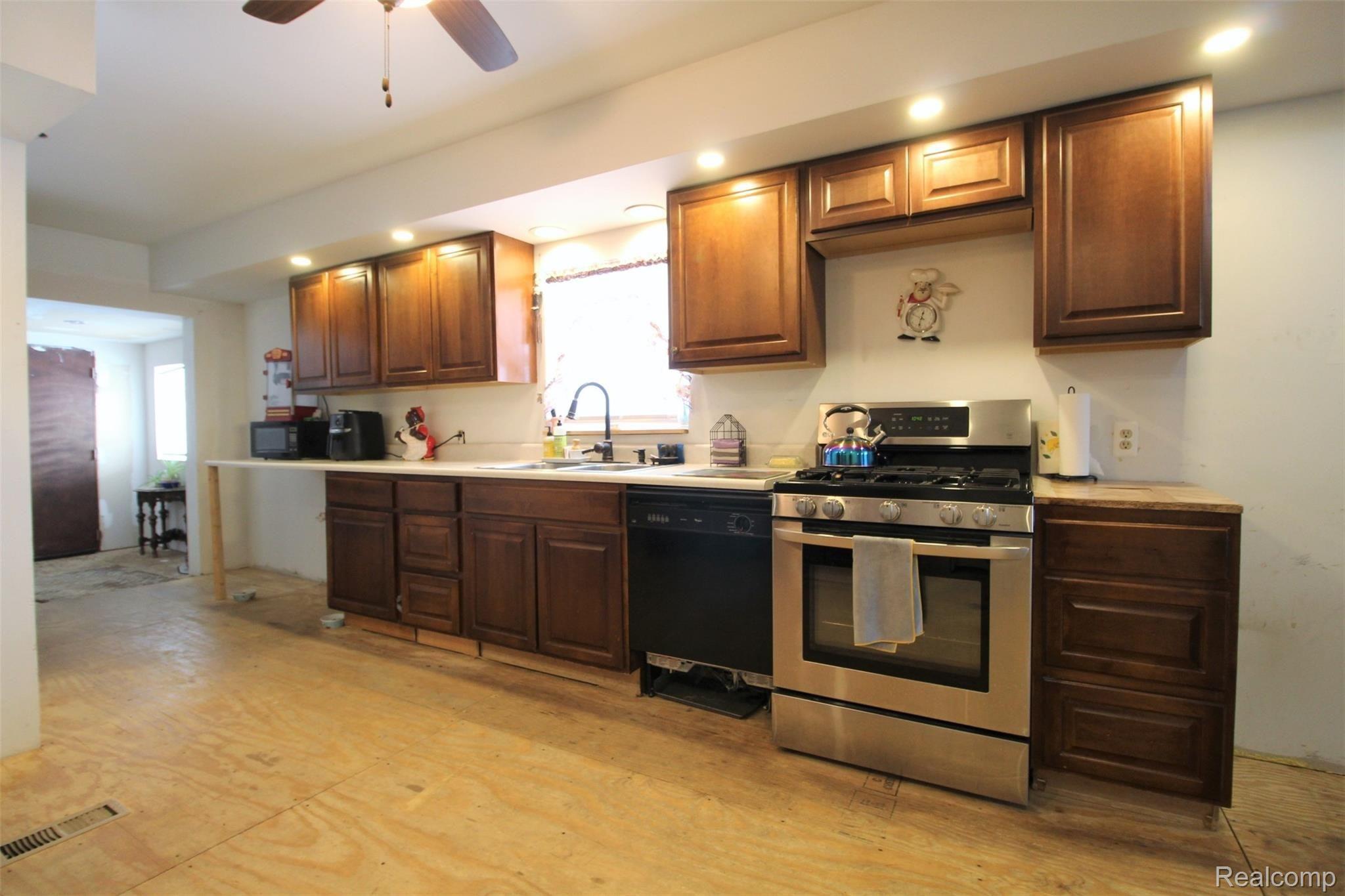 5543 Mayville Road Clifford, MI 48727 - Photo 15 of 60 IMG_9971.JPG