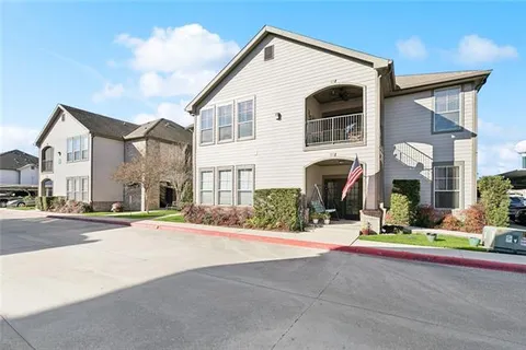 $159,900 | 350 Emerald Forest Boulevard, Unit 27107, Covington, LA 70433