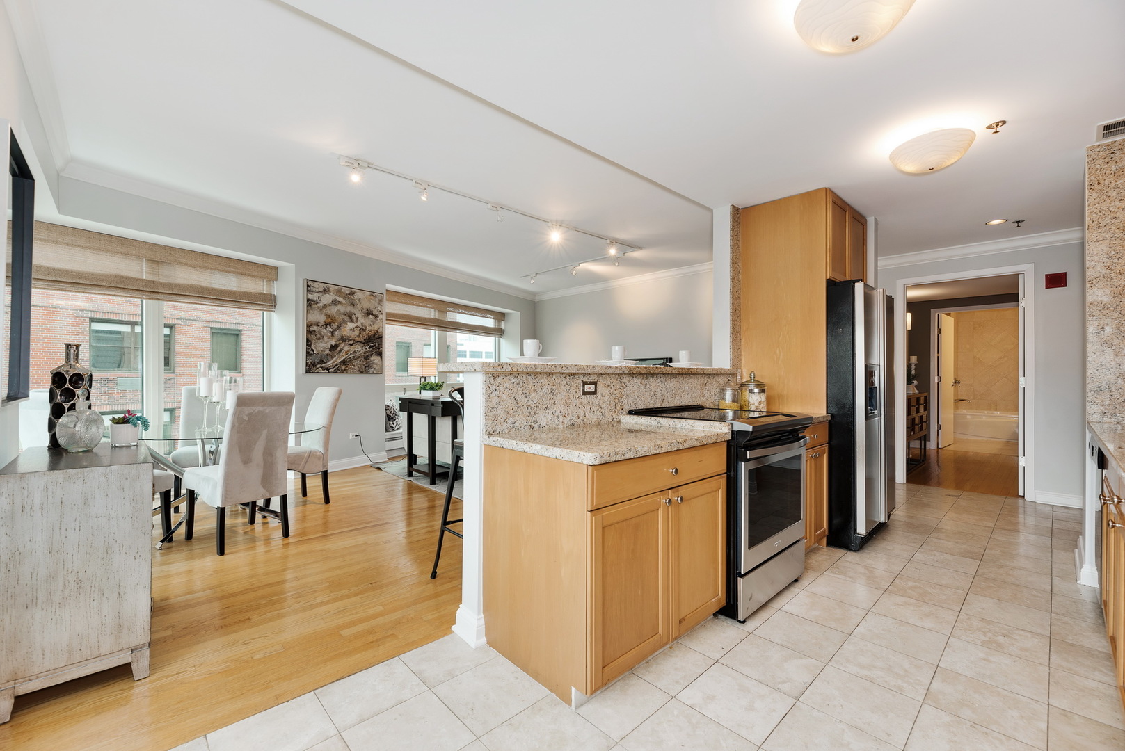 57 East Delaware Place, Unit 1403 Chicago, IL 60611 - Photo 14 of 26