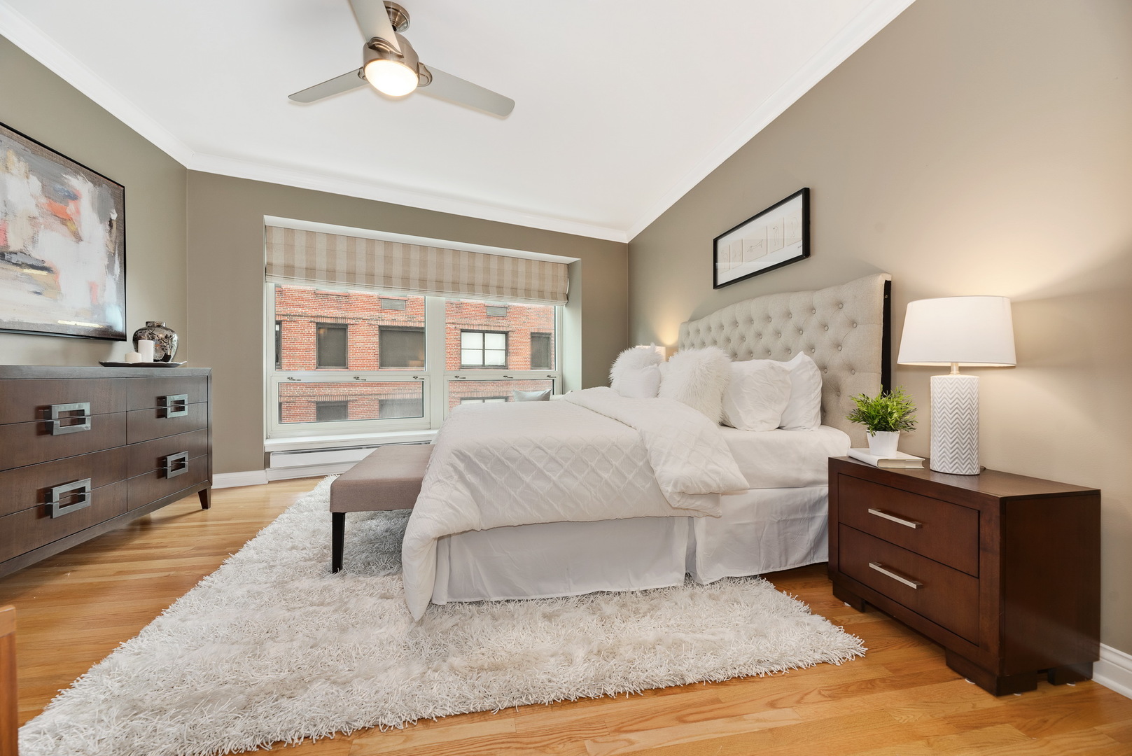 57 East Delaware Place, Unit 1403 Chicago, IL 60611 - Photo 17 of 26