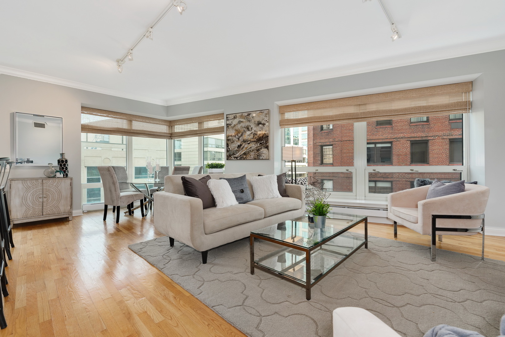57 East Delaware Place, Unit 1403 Chicago, IL 60611 - Photo 5 of 26