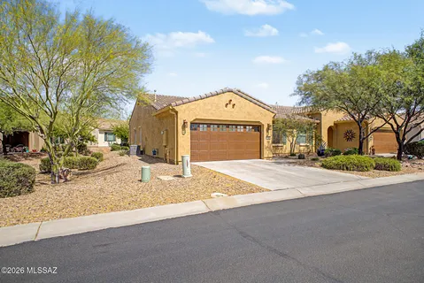 $330,000 | 1762 Burning Hill Drive, Green Valley, AZ 85614