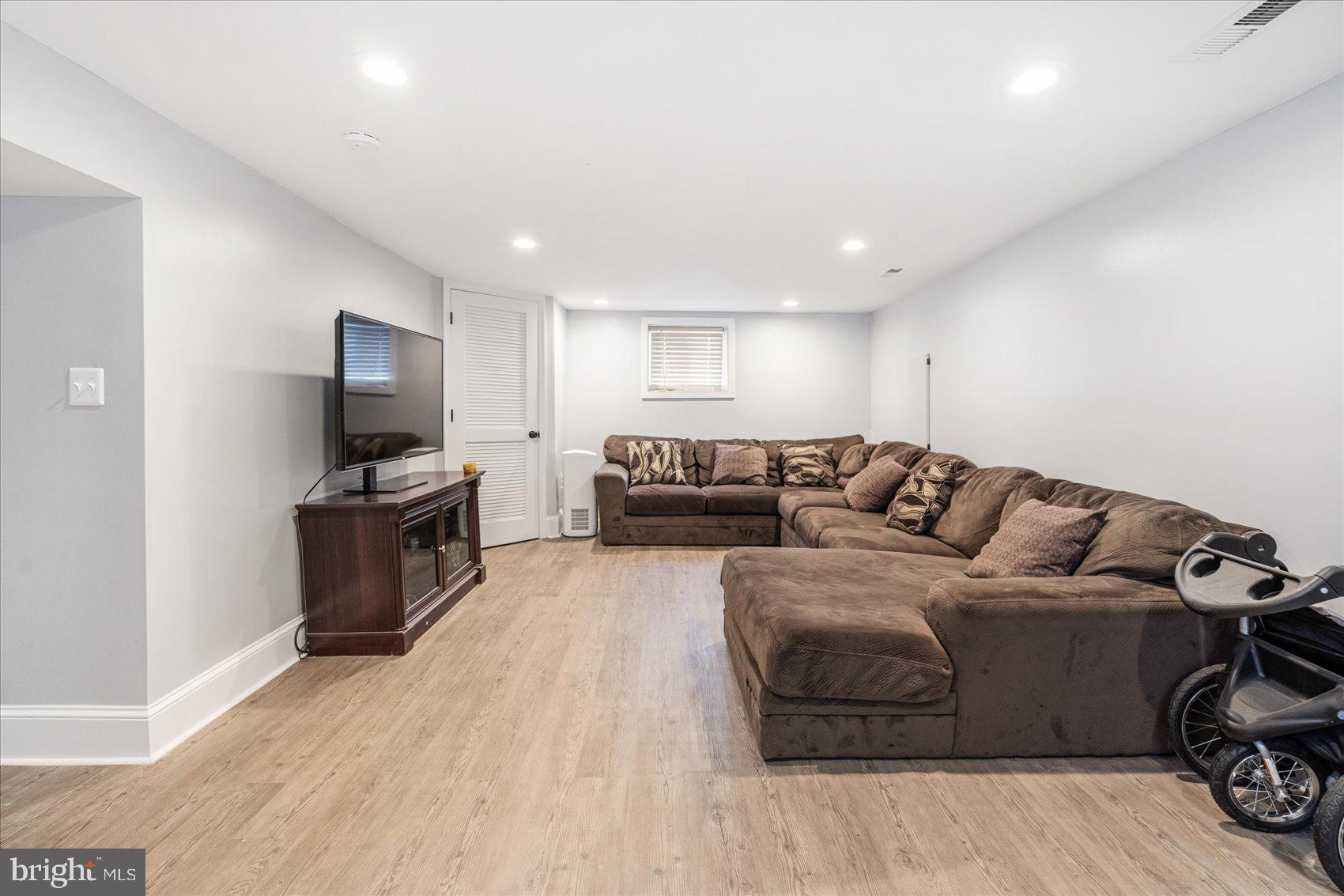 4419 Raspe Avenue Baltimore, MD 21206 - Photo 22 of 46