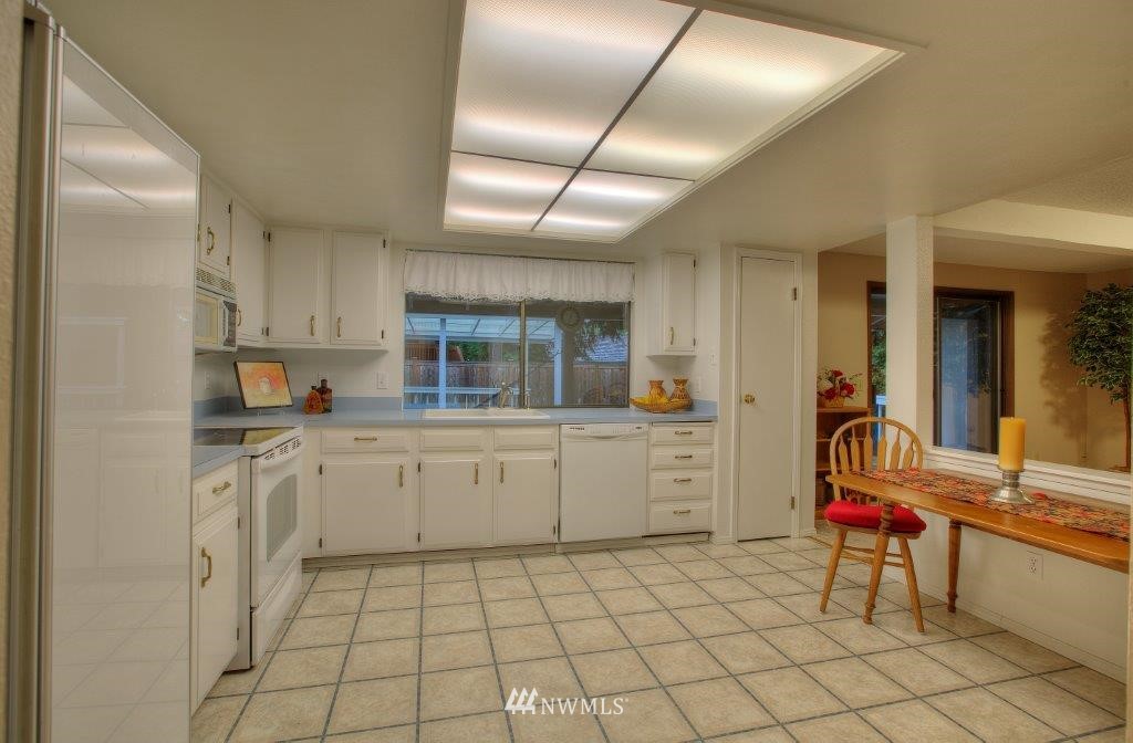 11113 Southeast 183rd Place Renton, WA 98055 - Photo 6 of 22