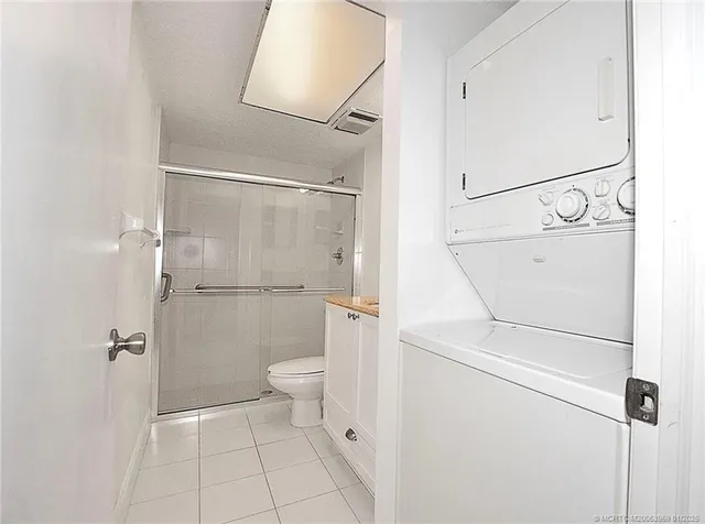 $1,900 | 950 South Kanner Highway, Unit 9, Stuart, FL 34994