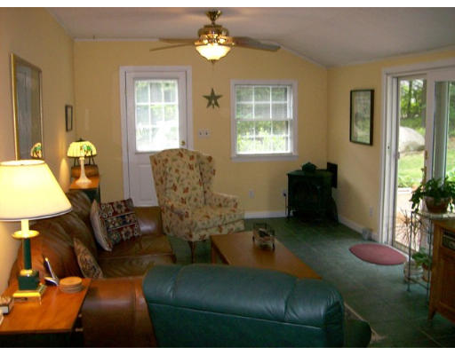 16 Trotting Road Chelmsford, MA 01824 - Photo 3 of 17
