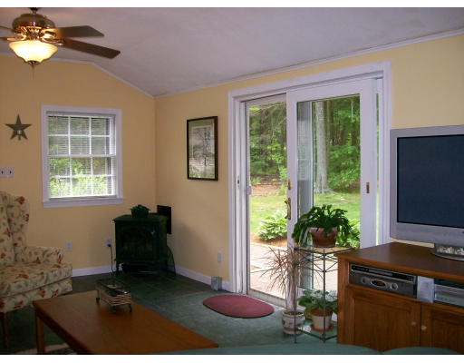 16 Trotting Road Chelmsford, MA 01824 - Photo 9 of 17
