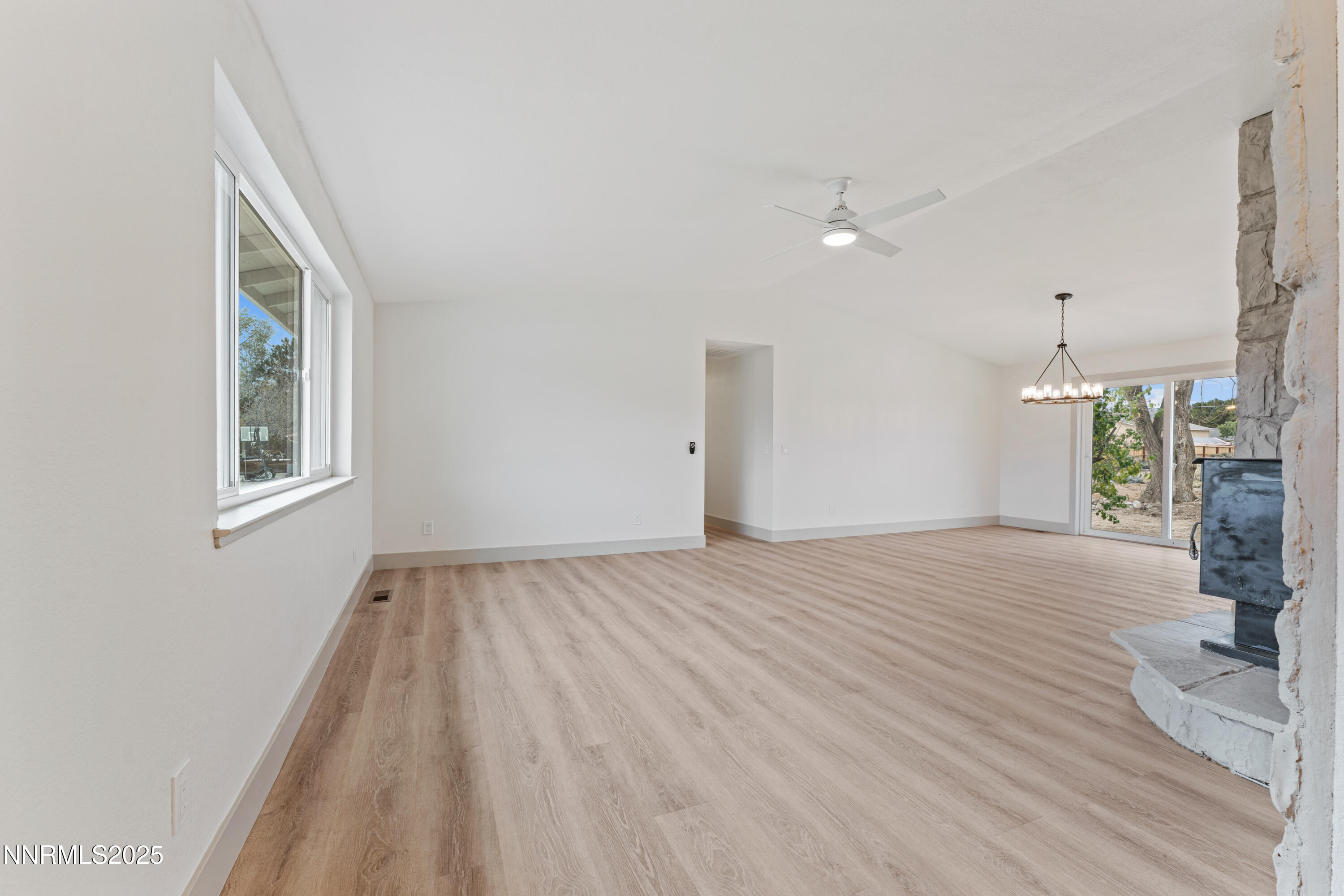 85 East Sky Ranch Boulevard Sparks, NV 89441 - Photo 3 of 34 DS201050