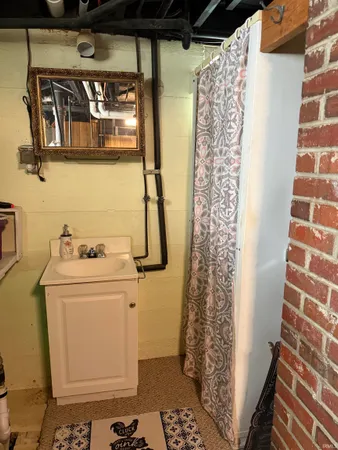 $220,000 | 256 West Hoosier Street, Berne, IN 46711