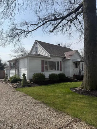 $220,000 | 256 West Hoosier Street, Berne, IN 46711