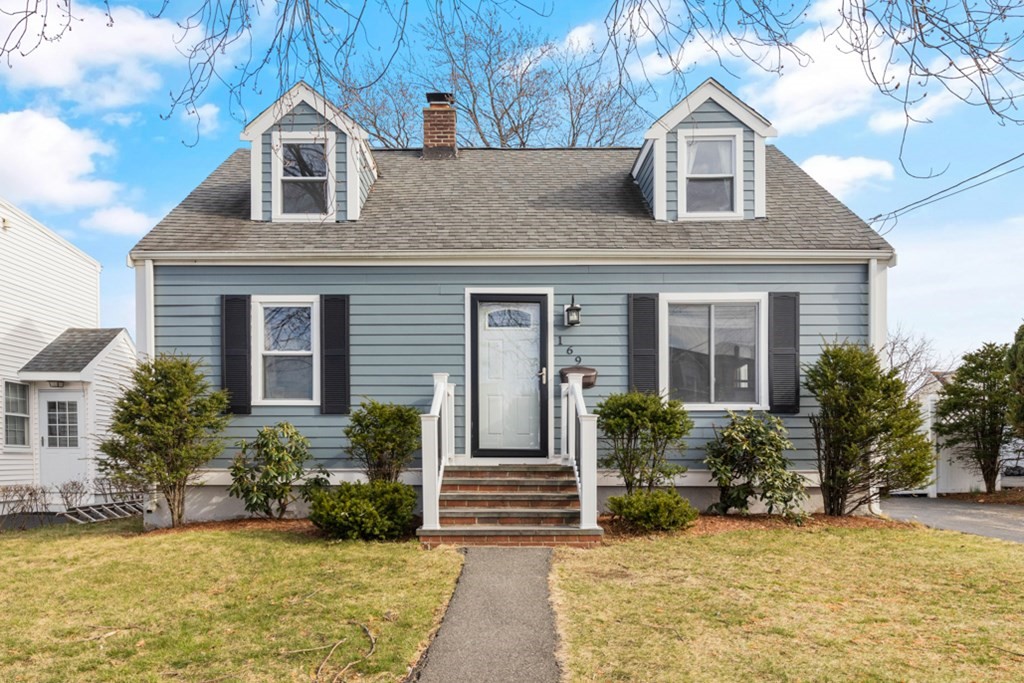 169 Gore Road Revere, MA 02151 - Photo 3 of 30 Gallery Image 3