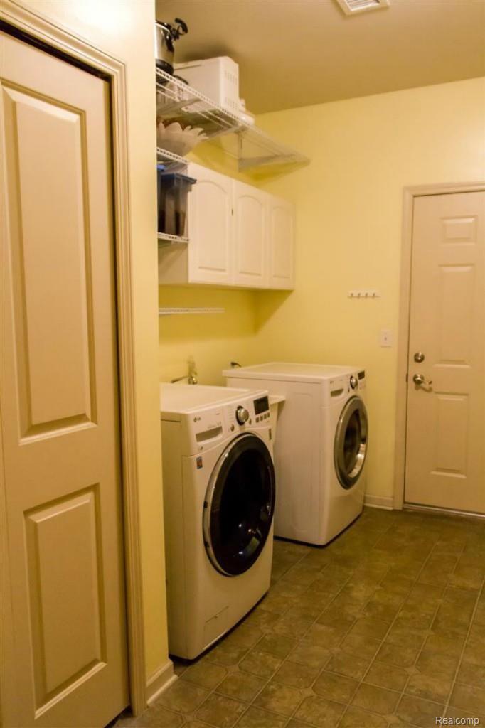 4244 Hampton Ridge Boulevard, Unit 160 Howell, MI 48843 - Photo 17 of 22 WilkinsonCondo-15 (Large).jpg