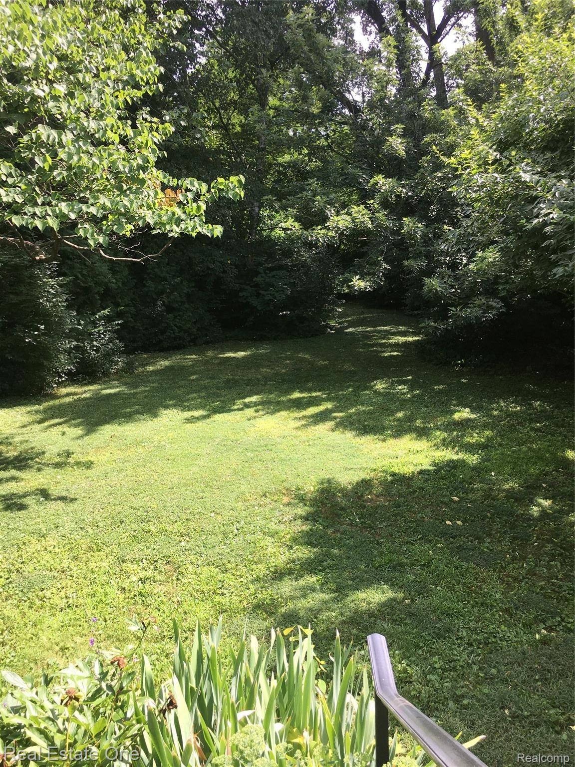 1027 West Webster Road Royal Oak, MI 48073 - Photo 17 of 19 710BD2D8-2339-4596-B8C1-436B41E44AC5.jpeg