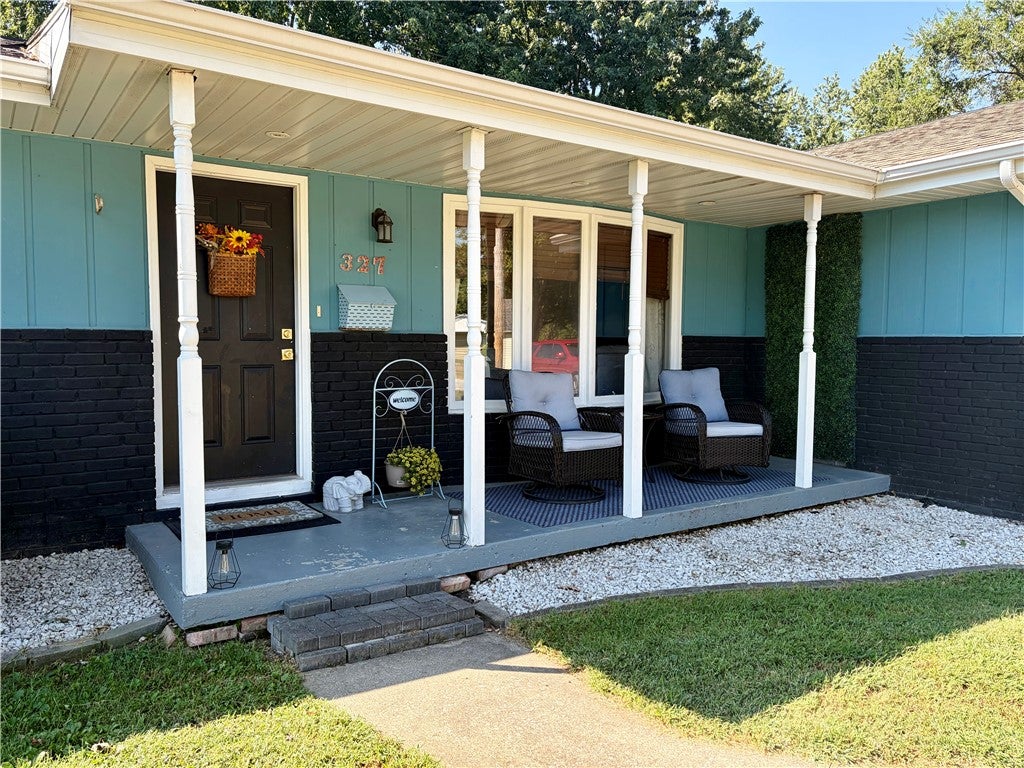 327 West Samuel Street Assumption, IL 62510 - Photo 4 of 31 Gallery Image 4