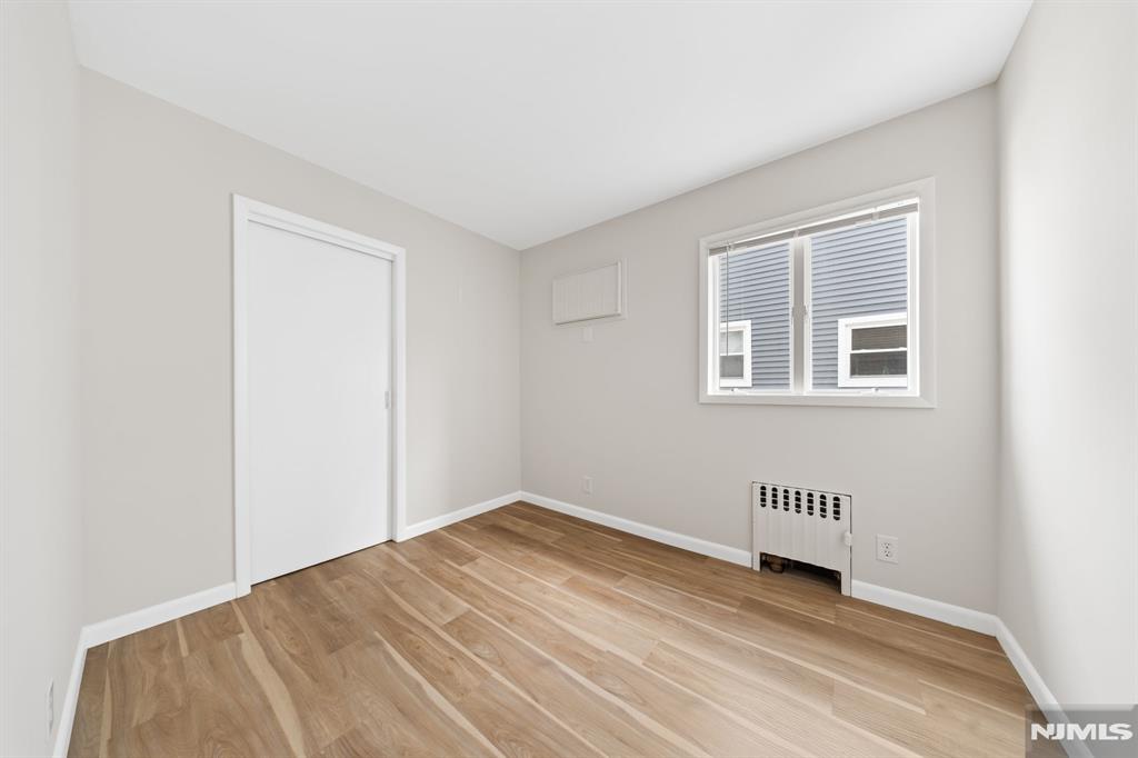 271 Travers Place Lyndhurst, NJ 07071 - Photo 18 of 50