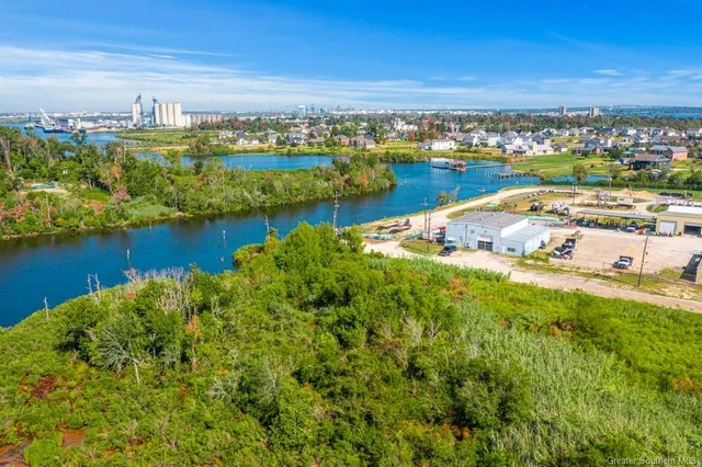 $3,900,000 | 0 Giovanni Street, Lake Charles, LA 70601