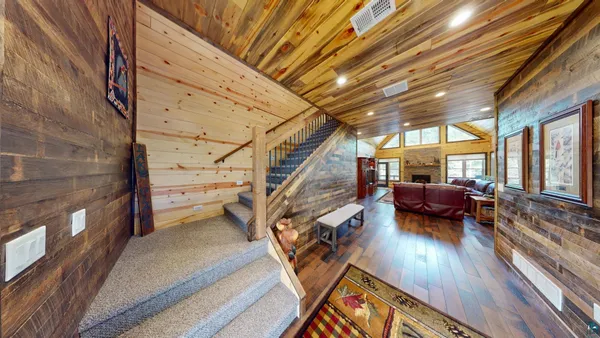 $1,495,000 | 7523 Nelson Road, Crane Lake, MN 55725