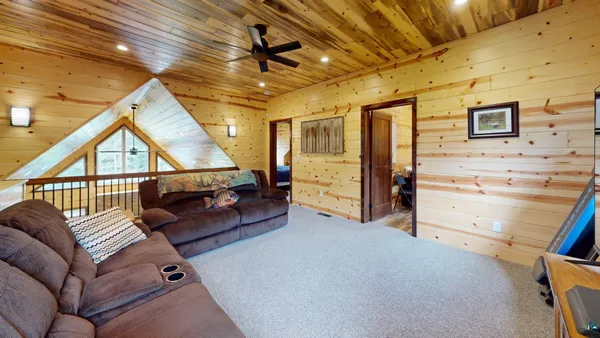 $1,495,000 | 7523 Nelson Road, Crane Lake, MN 55725