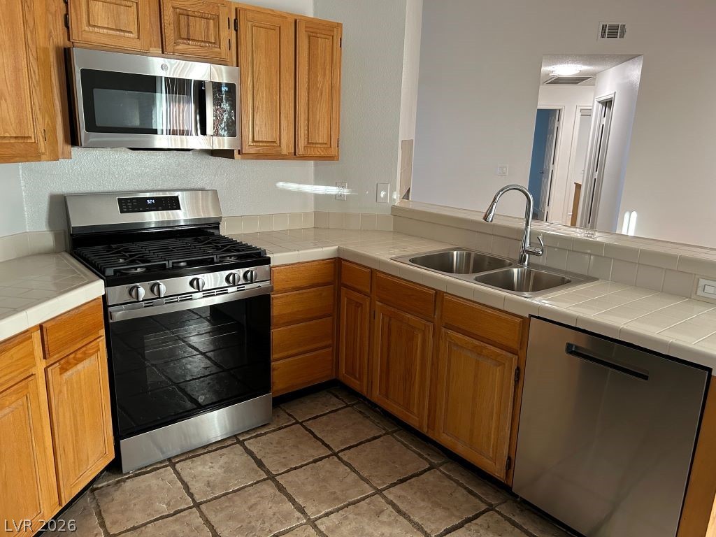 2025 Big Bend Way Henderson, NV 89074 - Photo 11 of 35