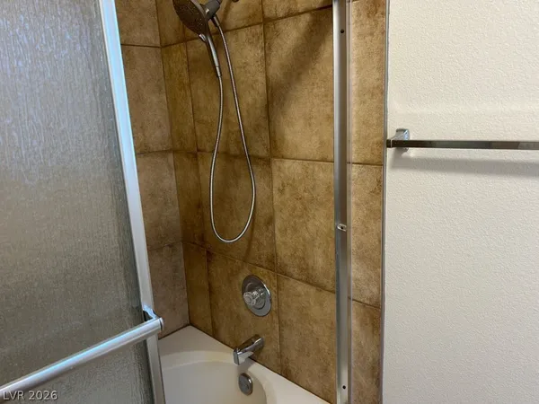 $2,400 | 2025 Big Bend Way, Henderson, NV 89074