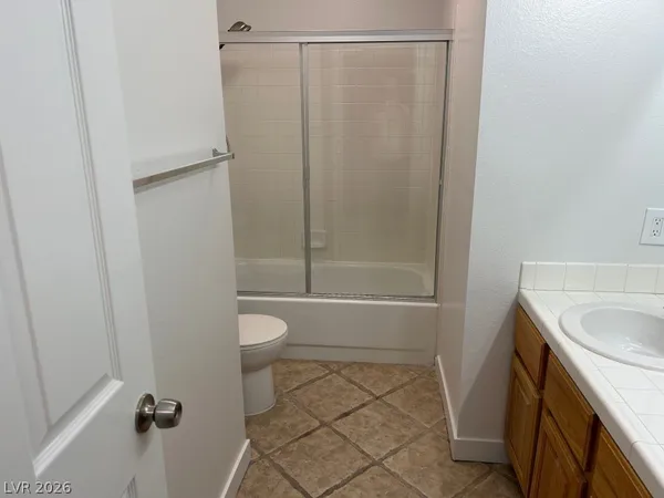 $2,400 | 2025 Big Bend Way, Henderson, NV 89074
