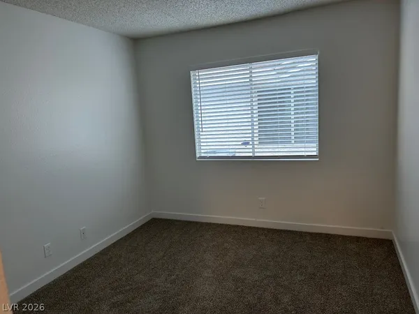$2,400 | 2025 Big Bend Way, Henderson, NV 89074