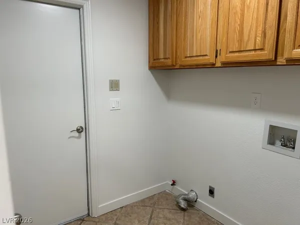 $2,400 | 2025 Big Bend Way, Henderson, NV 89074