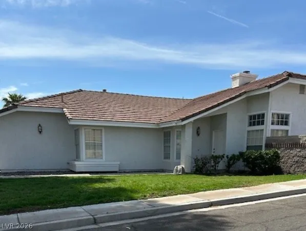 $2,400 | 2025 Big Bend Way, Henderson, NV 89074